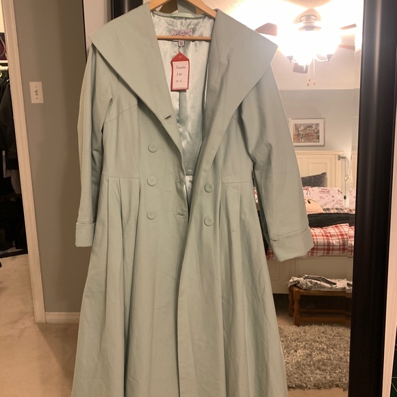 Miss Candyfloss 50s Antonella Swing Trench coat in mint - Picture 4 of 5